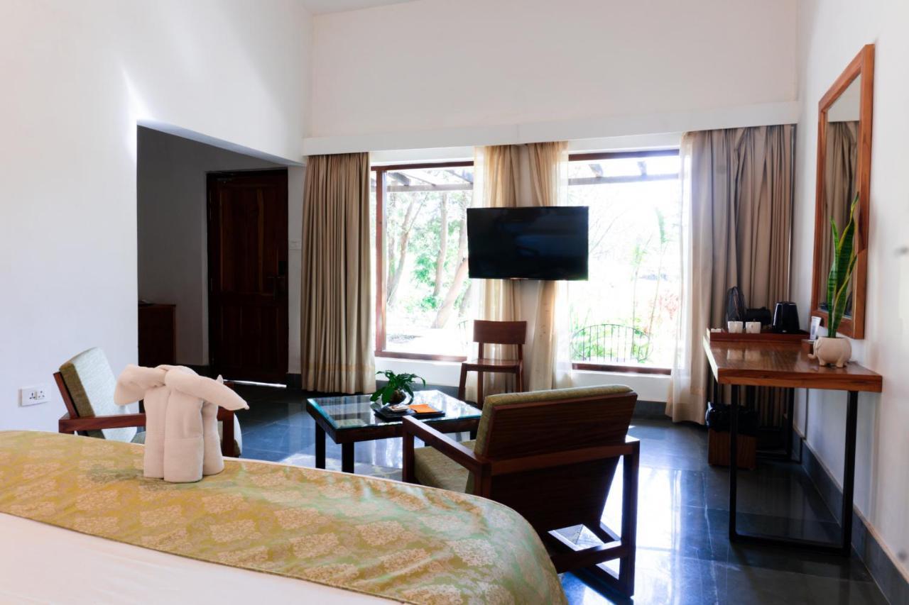 Saraca & Corbett 5*