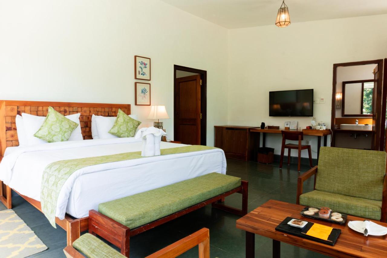 Saraca & Corbett Resort
