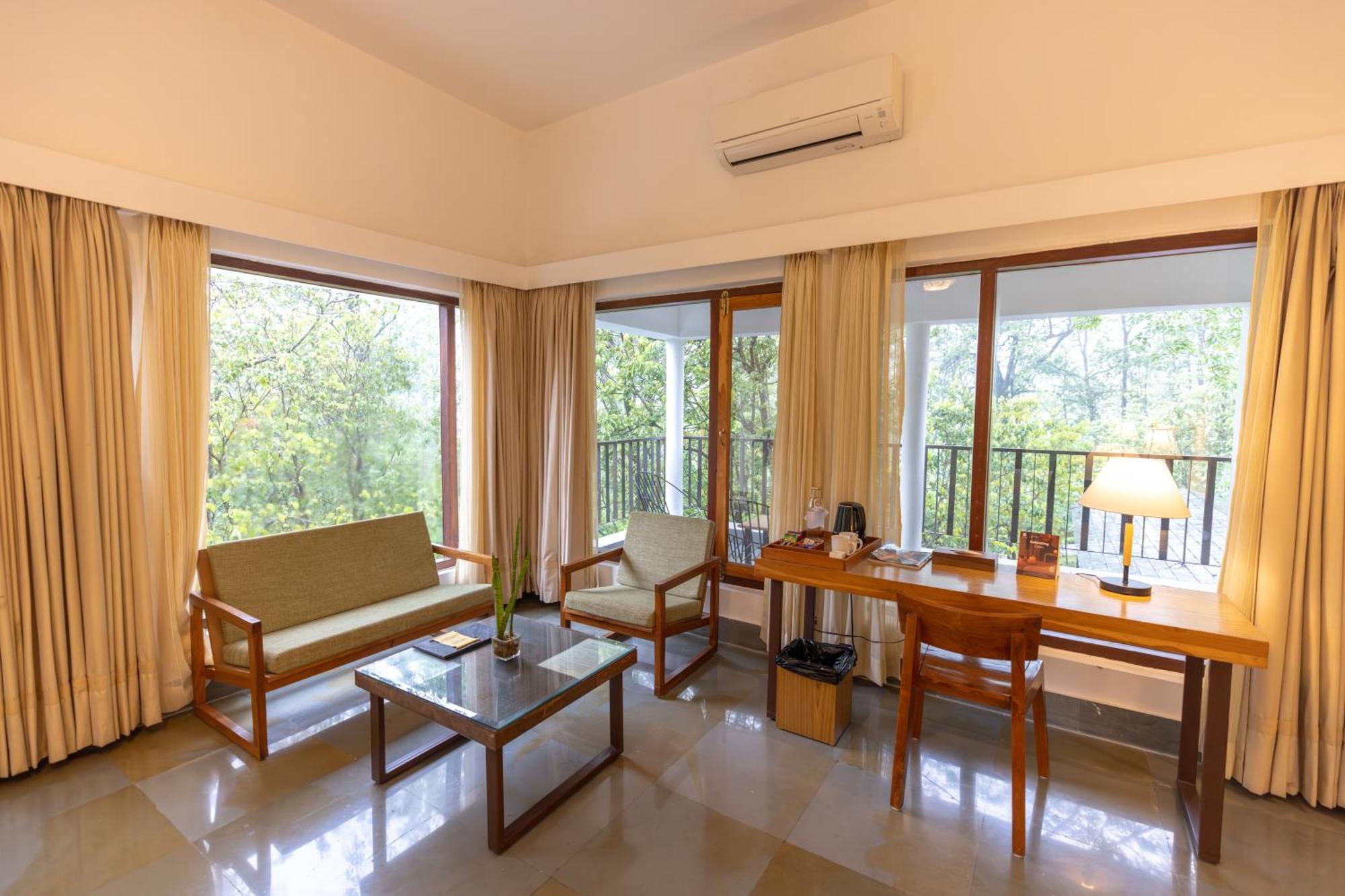 Saraca & Corbett Resort Garjia
